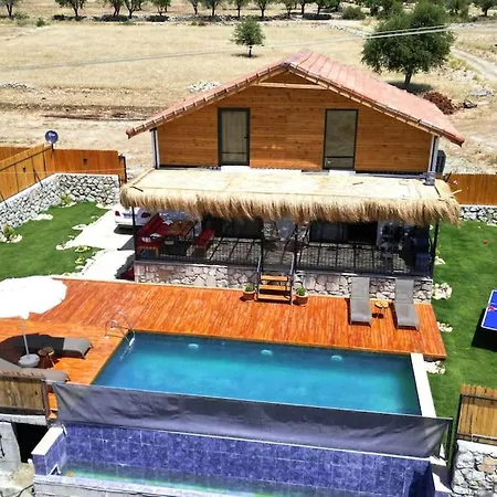 Kocaarmut 1 Villa