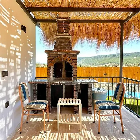 Kocaarmut 1 Villa *