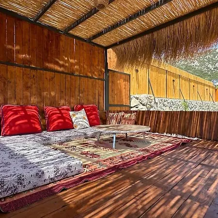 Kocaarmut 1 Villa *